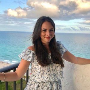 Meet your Posher, Stefanie